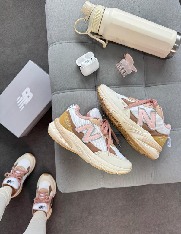 New Balance 990 Branco/ Rose