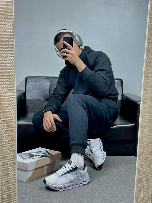 On Cloud Branco/ Preto