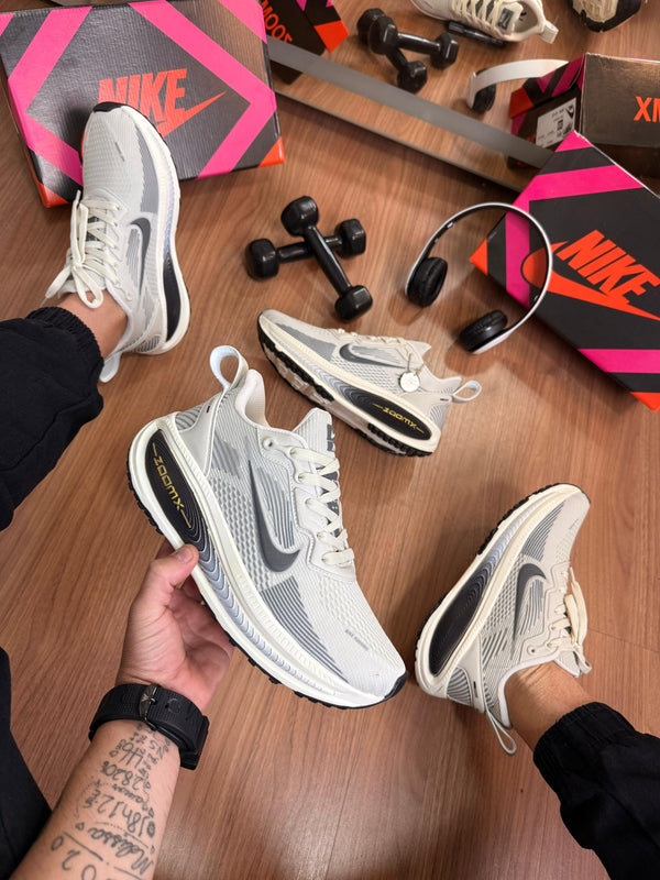 Nike Vomero 18 Off/Grafite